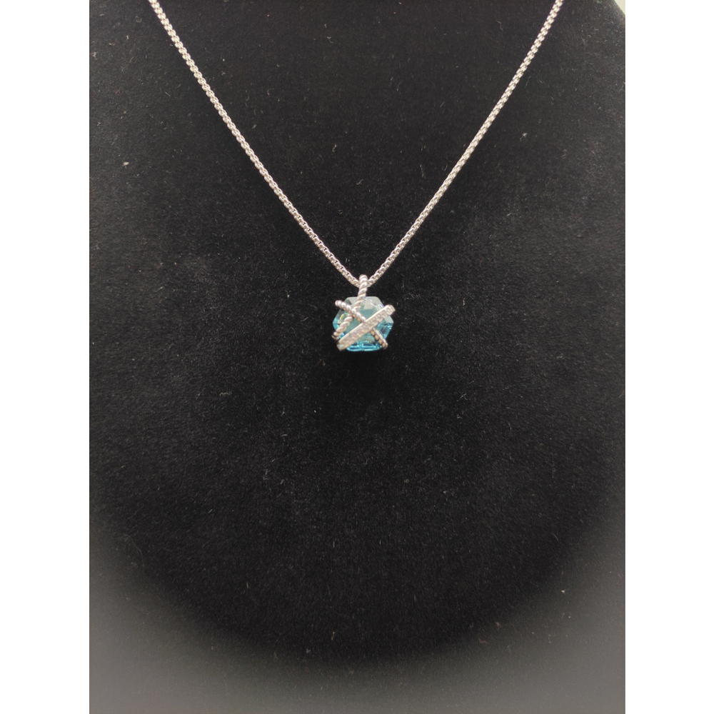 David Yurman Hexagonal Blue Crystal Necklace - Picture 2 of 3
